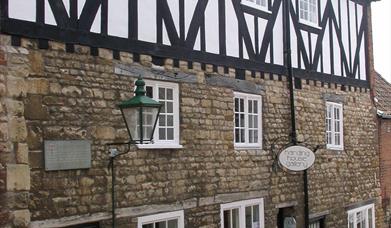 Picture of Harding House Gallery, old Norman house street view