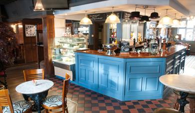 Huckleberry’s Bar & Grill