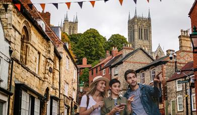 Lincoln Self Guided Walking Tour & Interactive Exploration Game